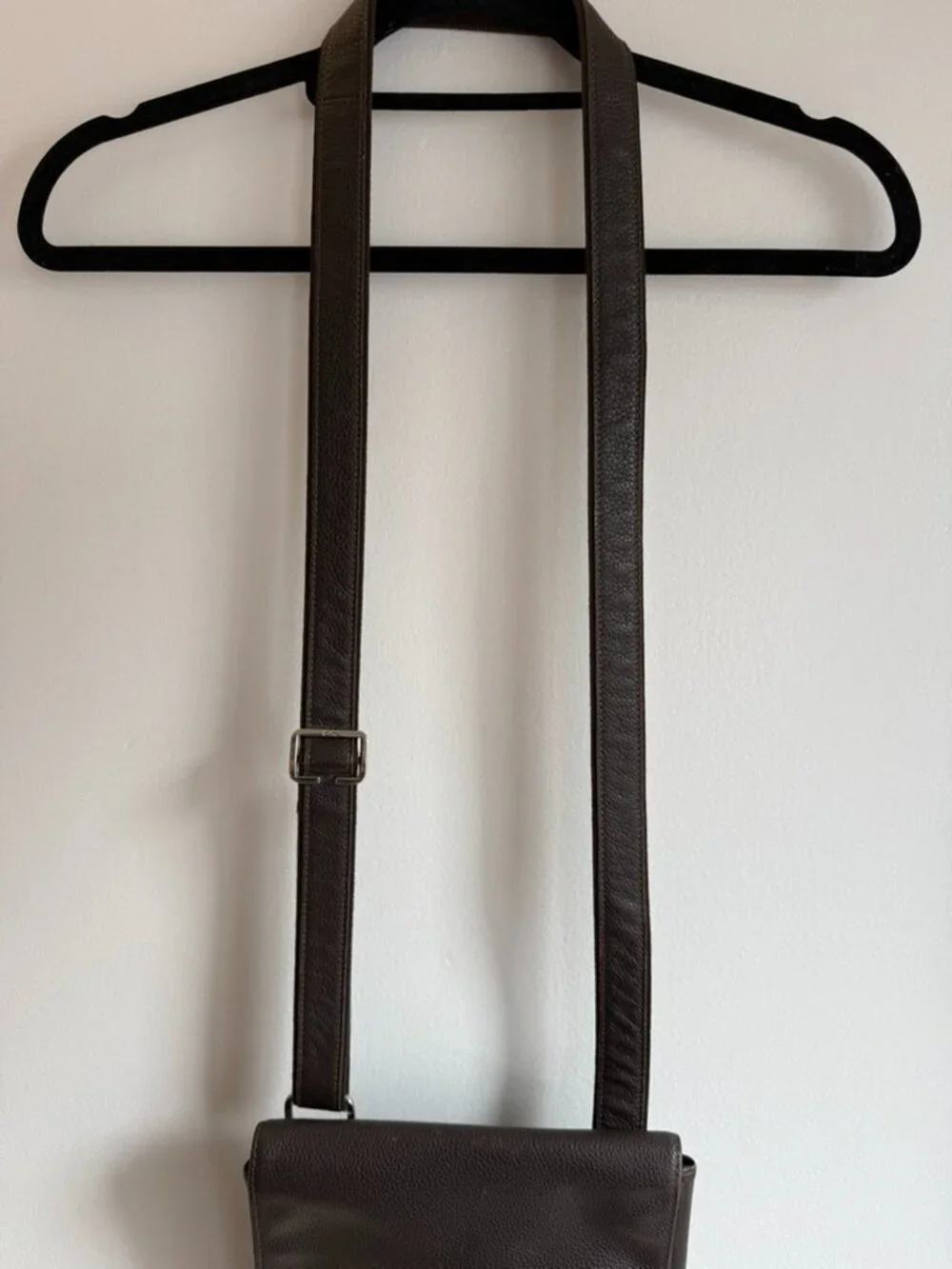 Brown Leather Messenger Bag | Longchamp